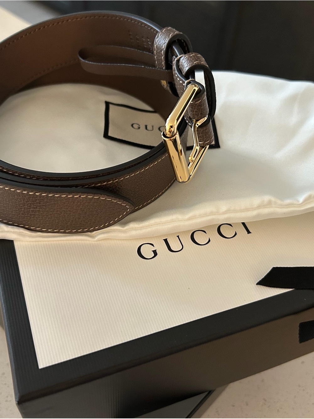BRAND NEW Gucci  Leather Belt with Gold-Tone Buckle. AUTHENTIC. Made in Italy.